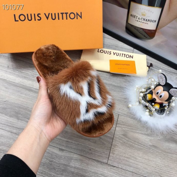 Lou1su1tt slides