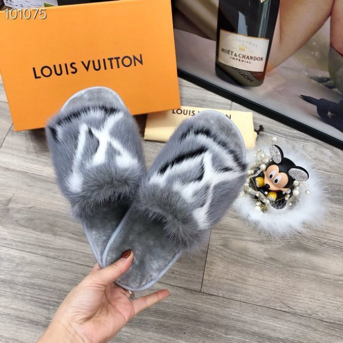 Lou1su1tt slides