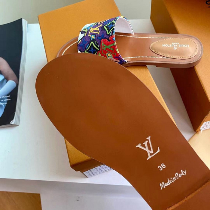 Lou1su1tt slides