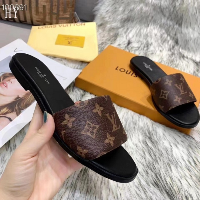 Lou1su1tt slides