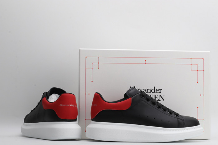 MQ Sneakers