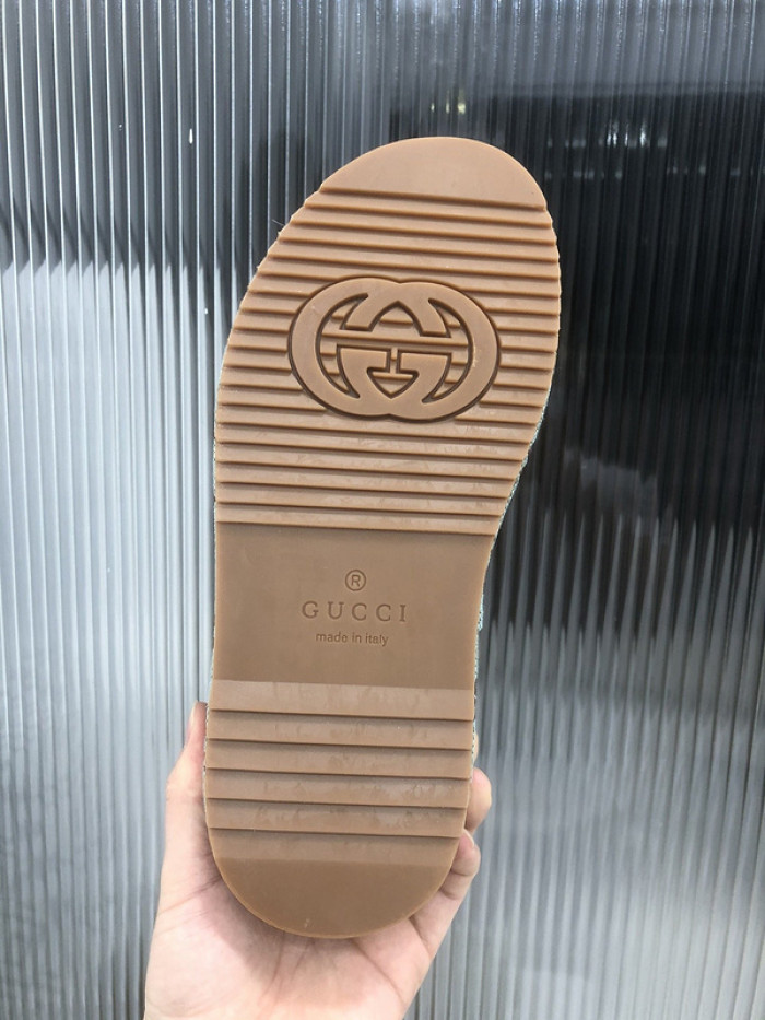 Gu66 SLIPPERS