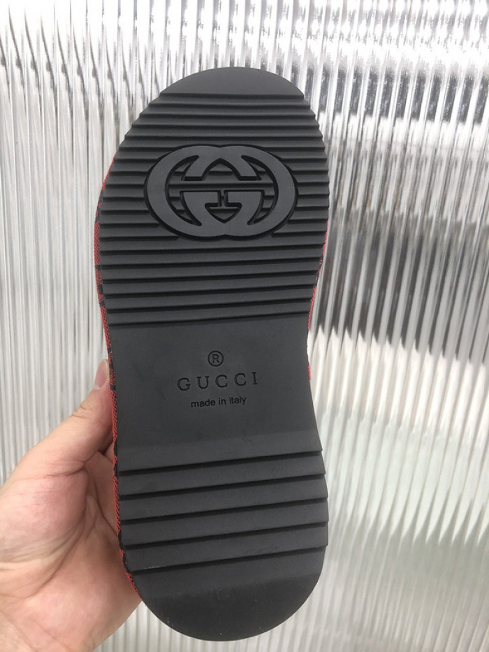 Gu66 SLIPPERS