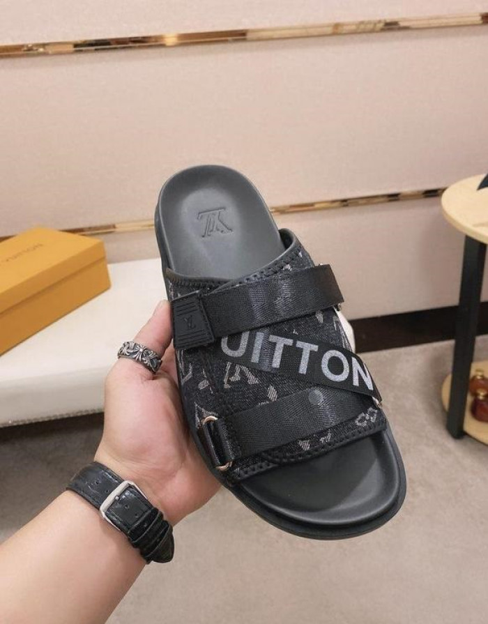 Lou1su1tt slides