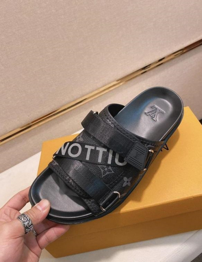 Lou1su1tt slides