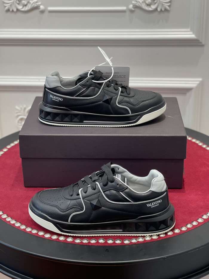 Valnetin0 One Stud Low-Top