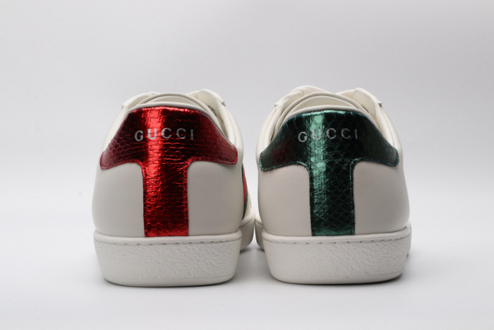 Gu66 Ace Embroidered Low-Top Sneaker white with bee