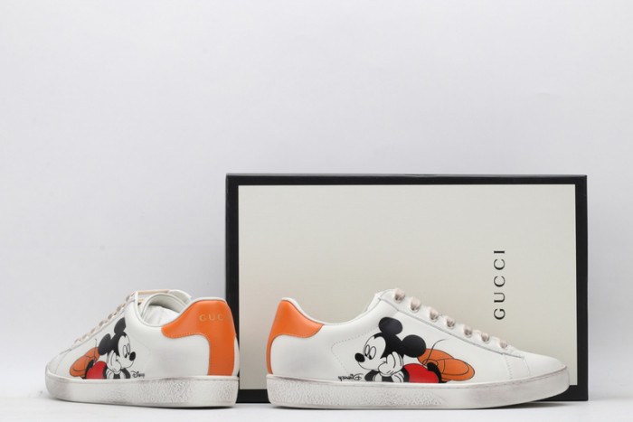 Gu66 Ace Embroidered Low-Top Sneaker