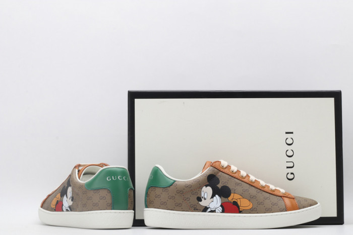 Gu66 Ace Embroidered Low-Top Sneaker