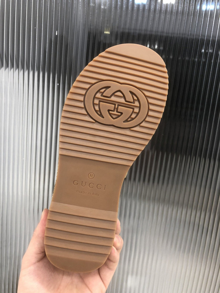 Gu66 SLIPPERS