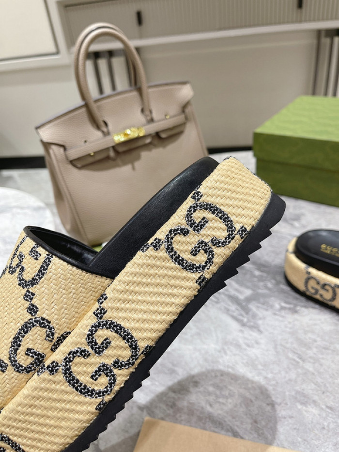 Gu66 SLIPPERS