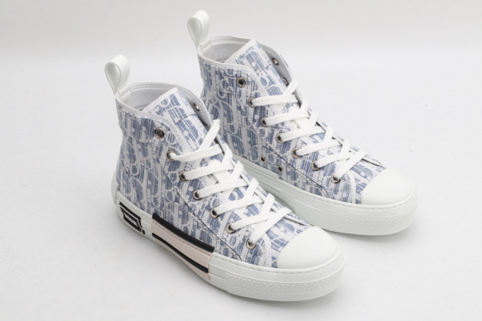 D10R B23 Oblique High Top Sneaker