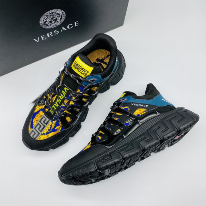 VERS SNEAKERS