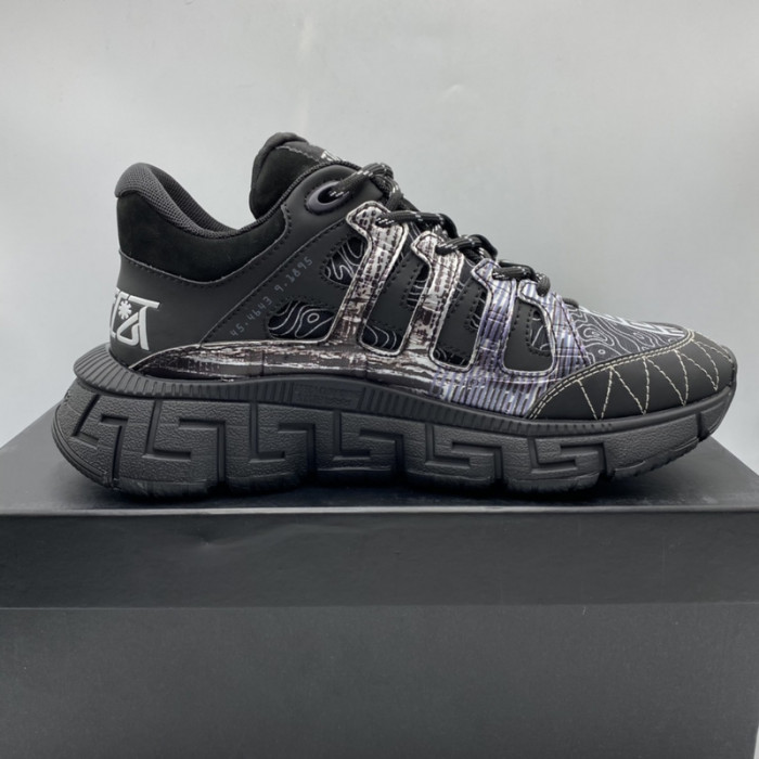VERS SNEAKERS