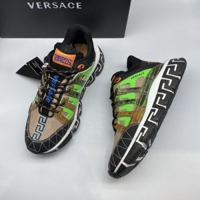 VERS SNEAKERS