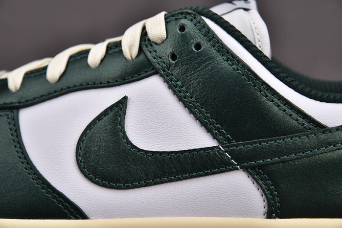 Nike Dunk Low Vintage Green (W) DQ8580-100
