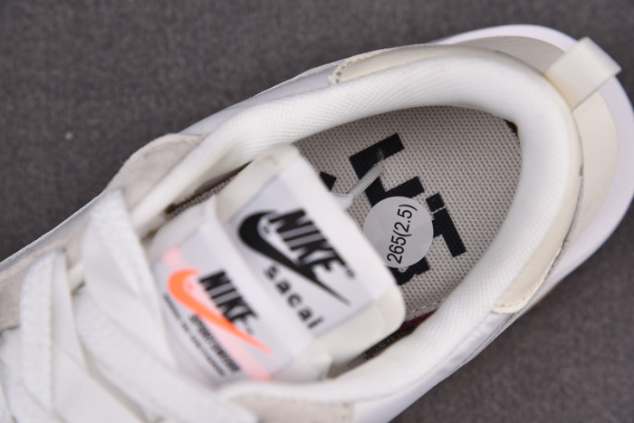 Nike Vaporwaffle Sacai Sail Gum DD1875-100
