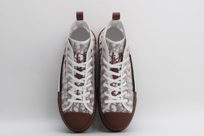 D10R B23 Oblique High Top Sneaker