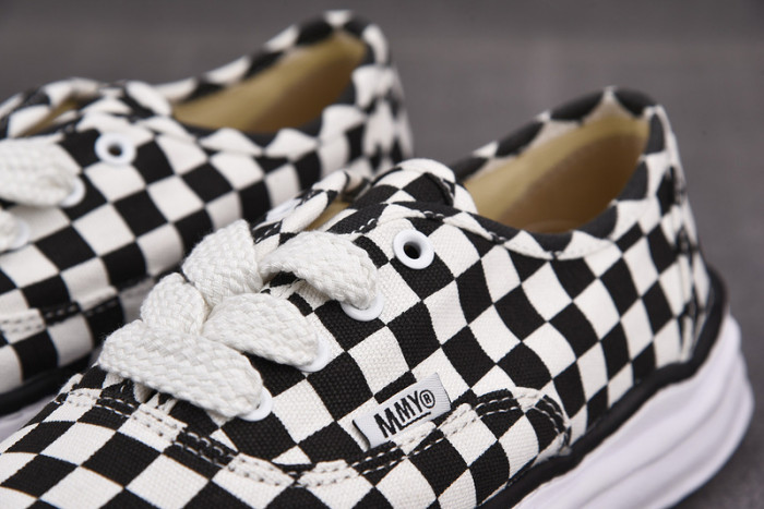 MAISON MIHARA YASUHIRO SNEAKER