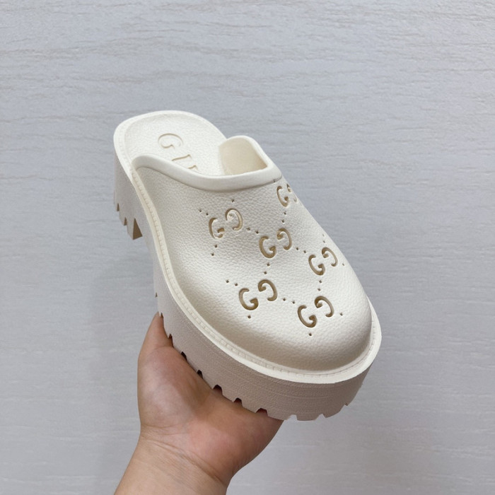 Gu66 SLIPPERS