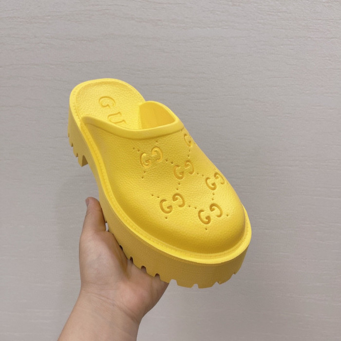 Gu66 SLIPPERS