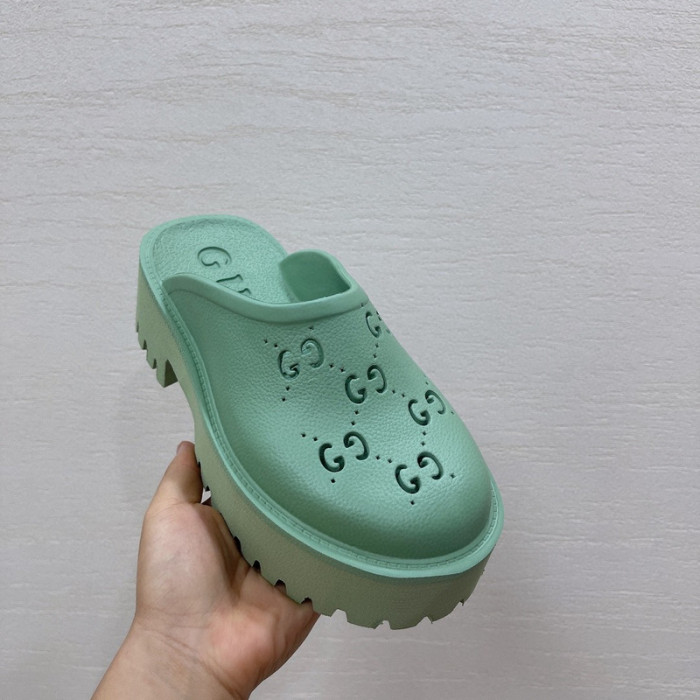 Gu66 SLIPPERS