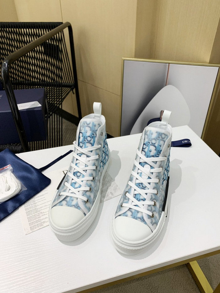 D10R B23 Oblique High Top Sneaker