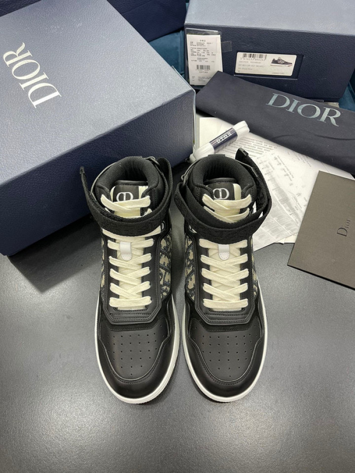 D10R B27 Sneaker