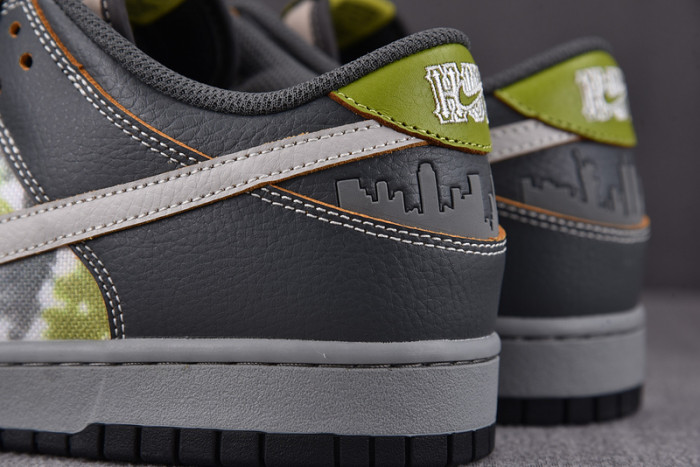 Nike SB Dunk Low HUF Wait, What!? (Friends and Family) FD8775-002