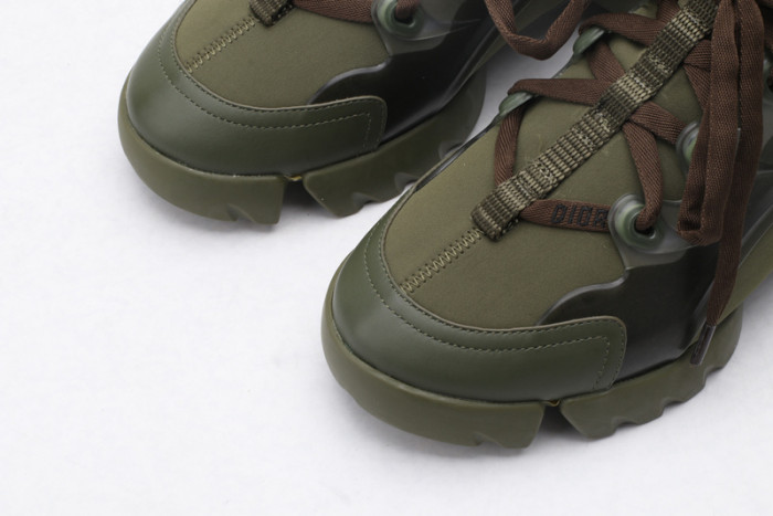 D10R SNEAKER