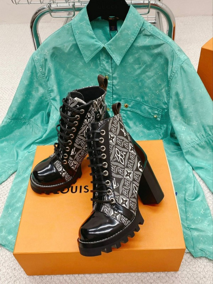 lou1su1tt Boots