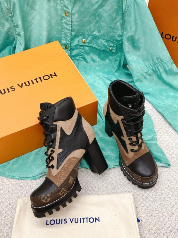lou1su1tt Boots