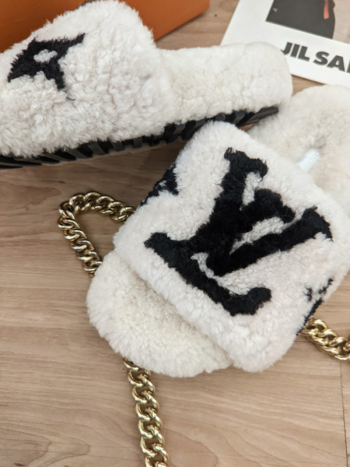 Lou1su1tt slides