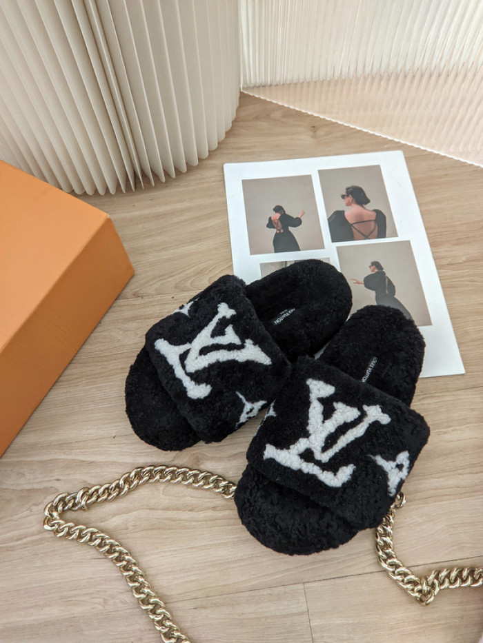 Lou1su1tt slides