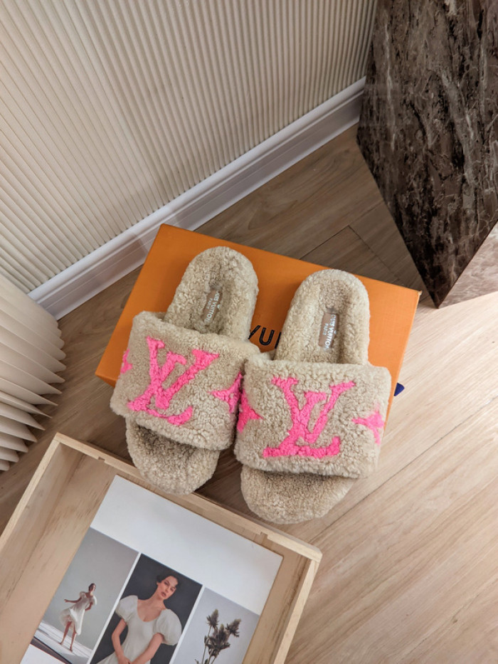 Lou1su1tt slides