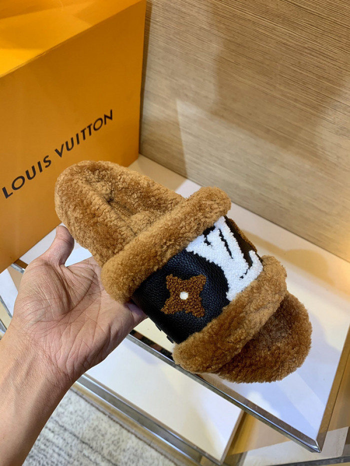 Lou1su1tt slides