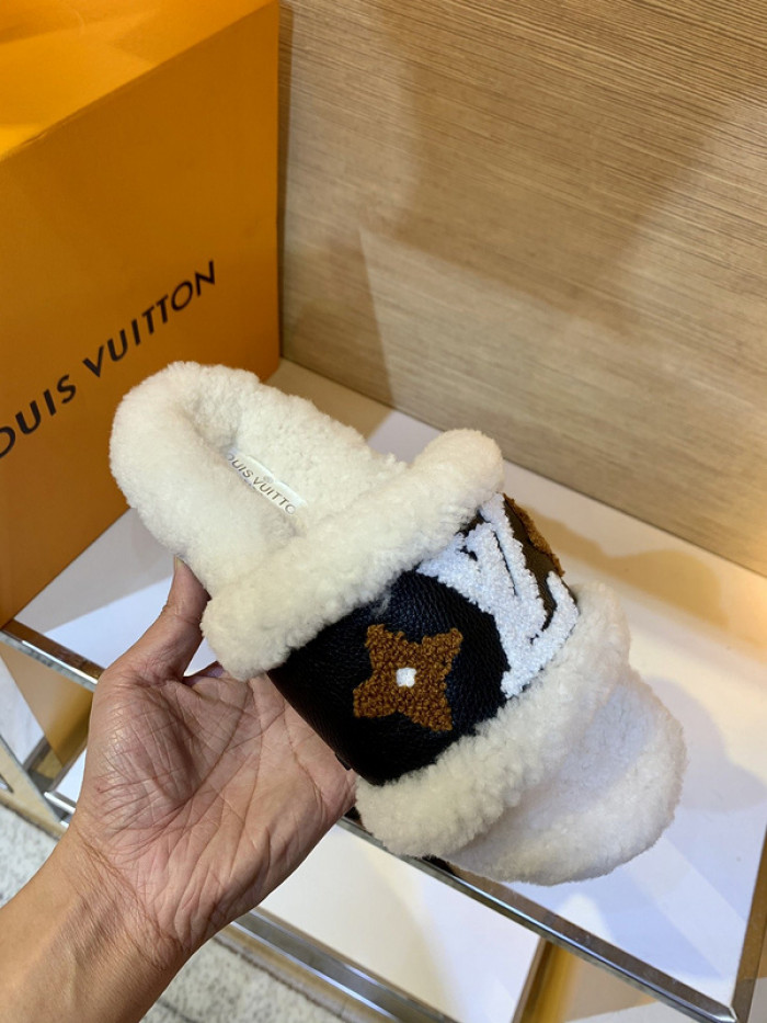 Lou1su1tt slides