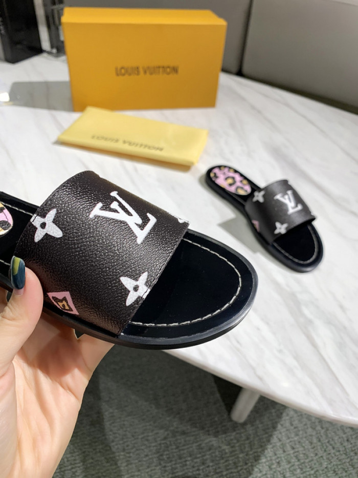 Lou1su1tt slides