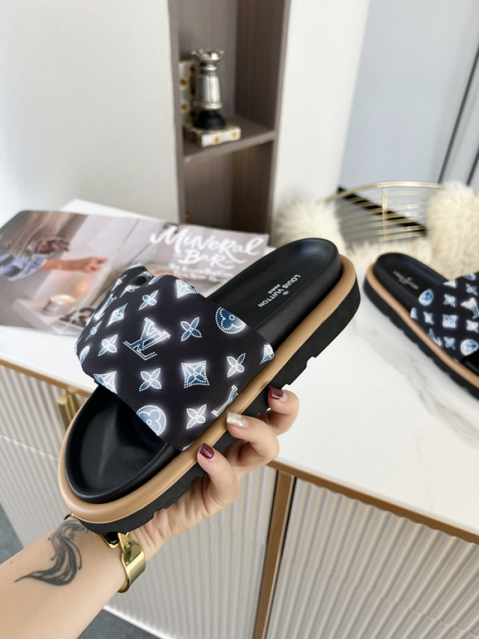 Lou1su1tt slides
