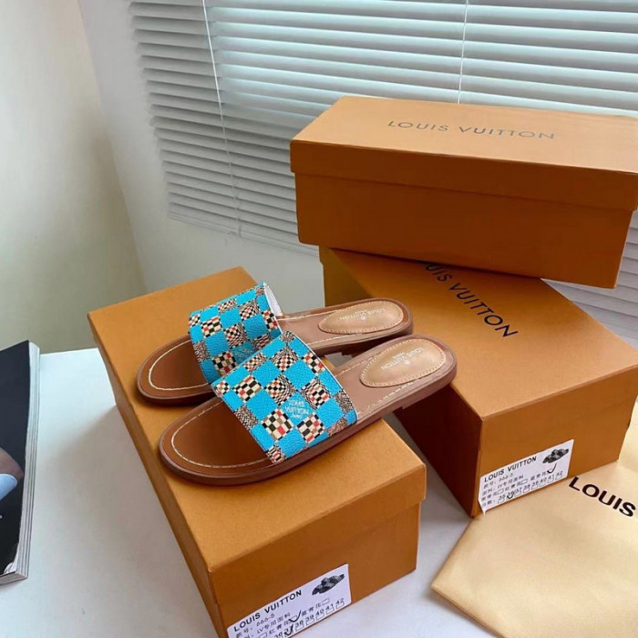 Lou1su1tt slides