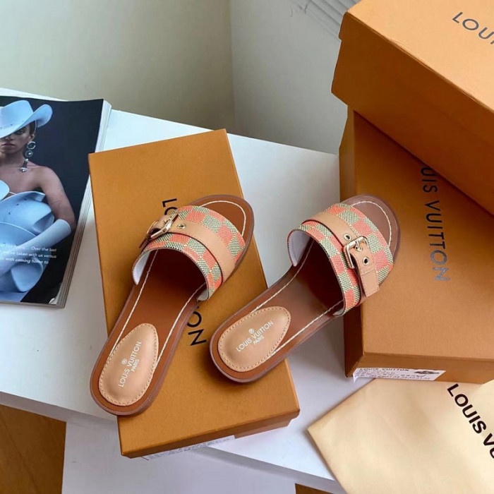 Lou1su1tt slides