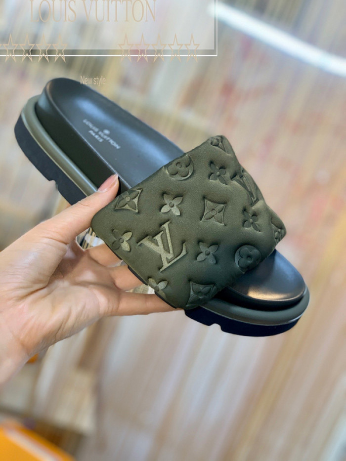 Lou1su1tt slides