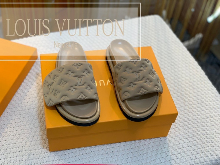 Lou1su1tt slides