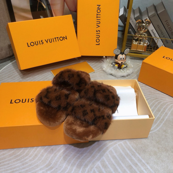 Lou1su1tt slides