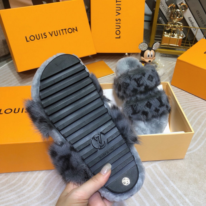 Lou1su1tt slides