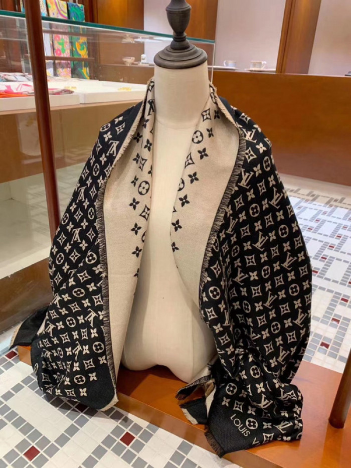 Lou1su1tt SCARF