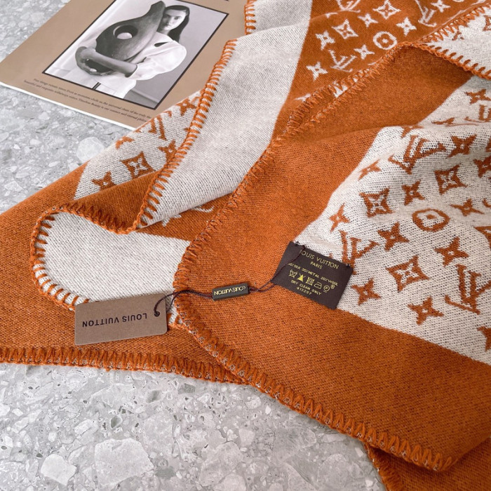 D10R SCARF
