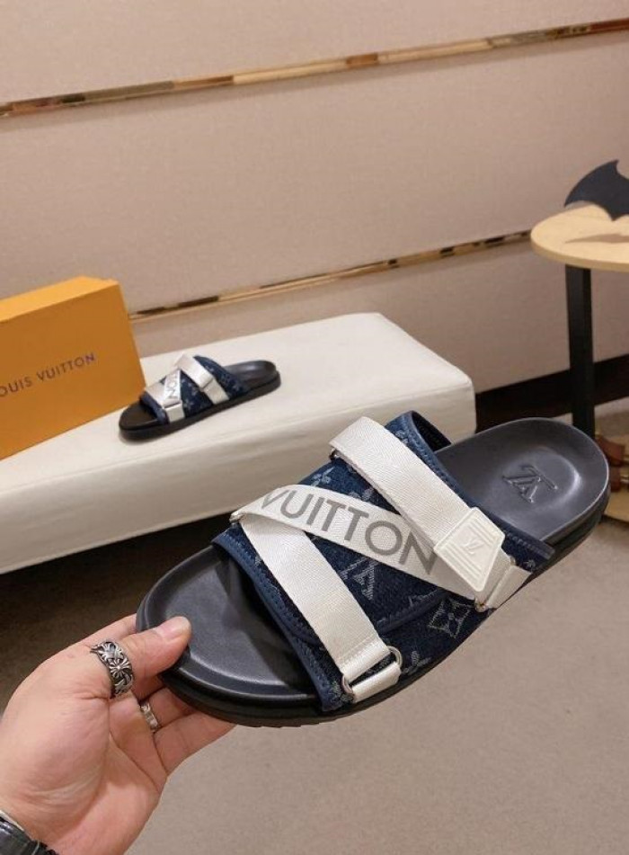 Lou1su1tt slides