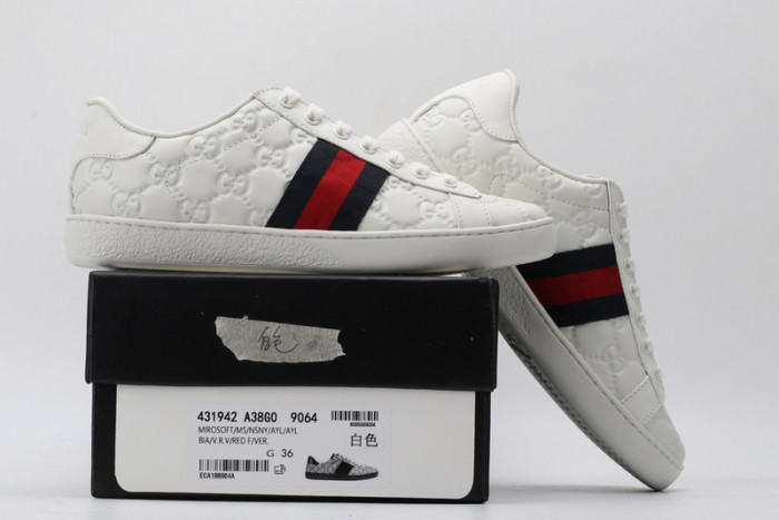 Gu66 Ace Embroidered Low-Top Sneaker