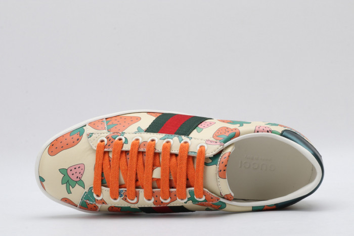 Gu66 Ace Embroidered Low-Top Sneaker